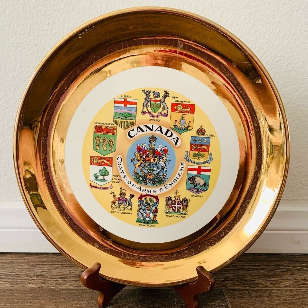 Vintage Canada Collectible Plate 22k Gold